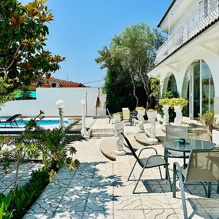 Global Immo 8010 Montclar Villa